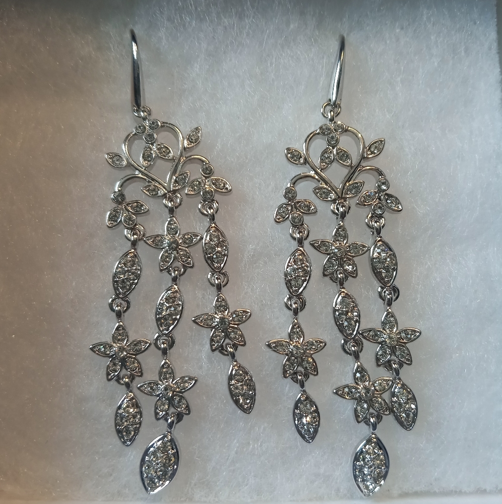 NWOT Schoppy's Since 1921 Earrings